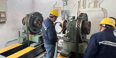 老旧电梯安全重生：破解九十万隐患的创新征程