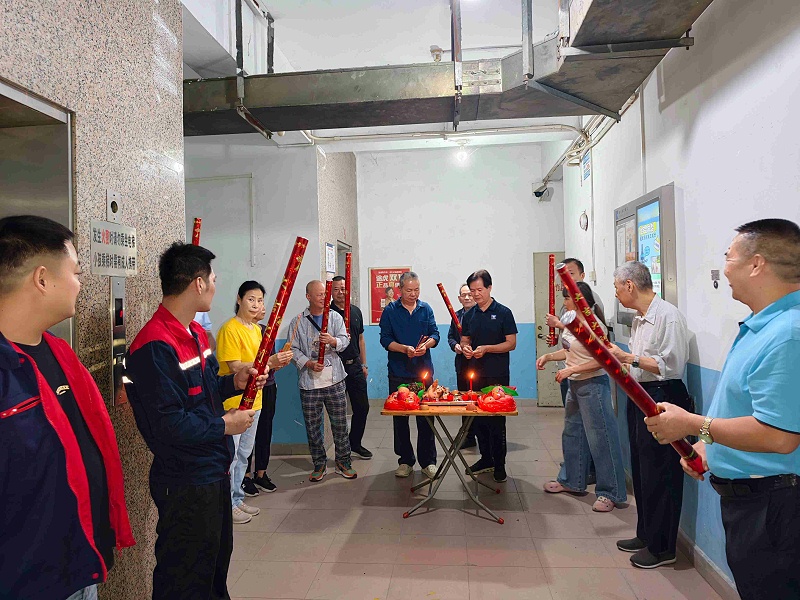 电梯换新 电梯换新